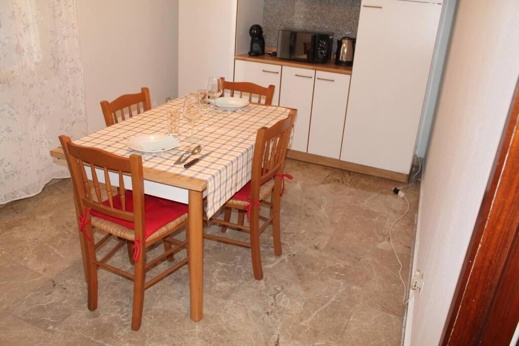 Apartamento Casa Bilocale In Centro Vicino Stazione Voghera Exterior foto