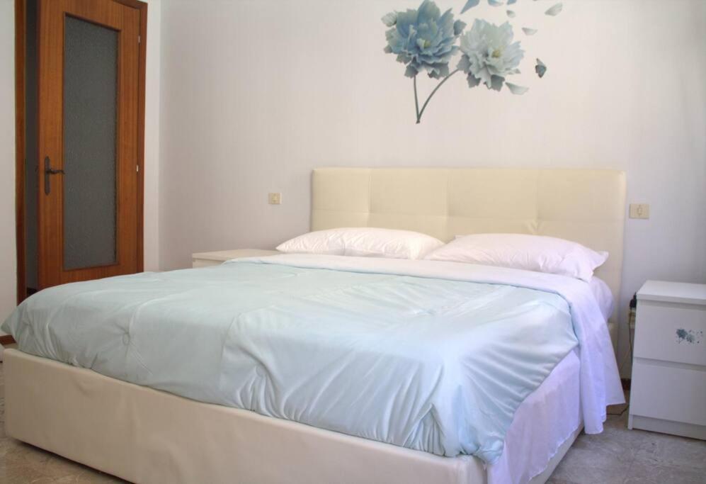 Apartamento Casa Bilocale In Centro Vicino Stazione Voghera Exterior foto