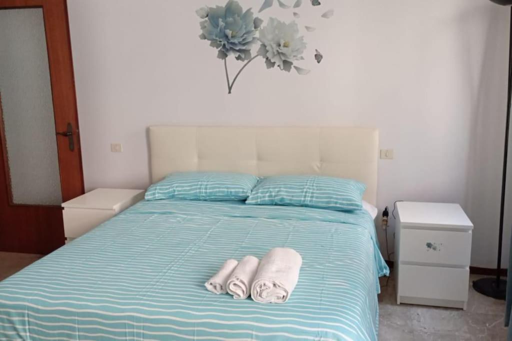 Apartamento Casa Bilocale In Centro Vicino Stazione Voghera Exterior foto